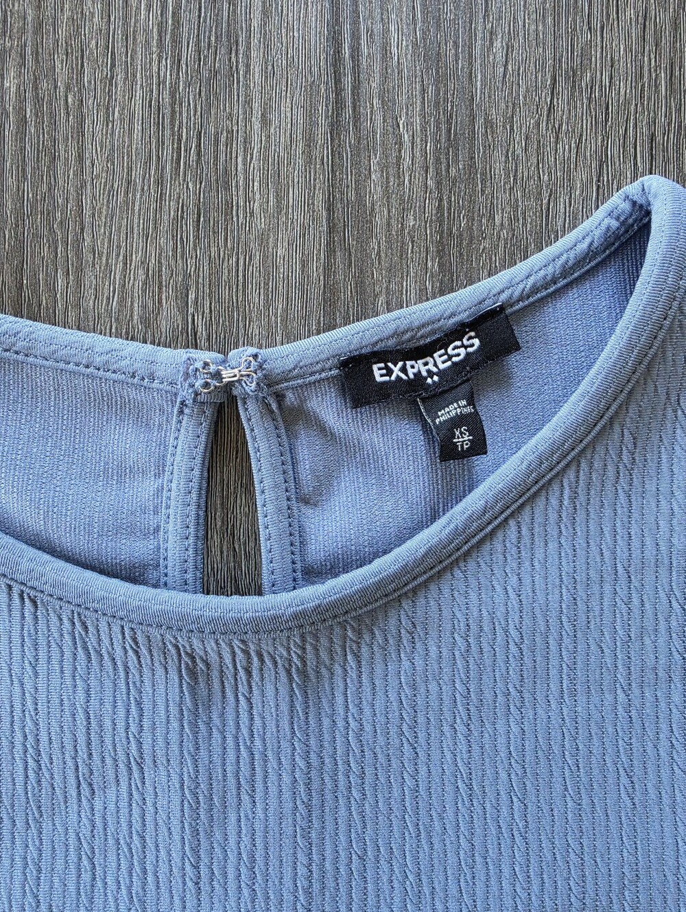 Express Textured Top - Picture 3 of 4
